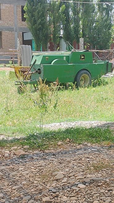 косилки для газона: Кормозаготовительная техника John Deere 332A — прицепный — 1