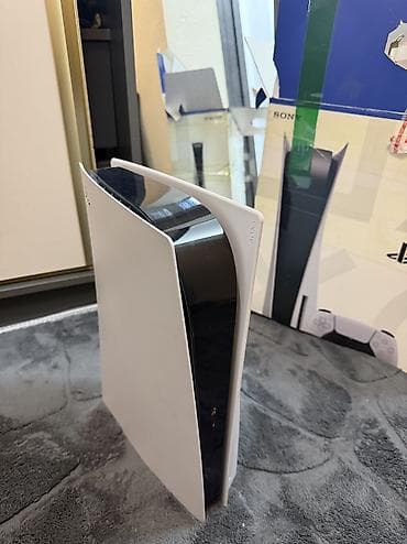 ps5 на прокат: Продаю PlayStation 5 1ТБ с дисководом 2 геймпада в комплекте красный — 3