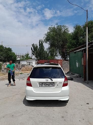 Продажа авто: Honda Fit: 2002 г., Автомат, Хэтчбэк — 7
