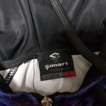 спортивное оборудование: Спортивный костюм отличного качества (Турция) Состояние новый. Размер — 4