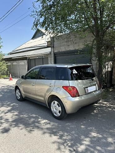 Toyota Ist: 2003 г., 1.5 л, Автомат, Бензин, Хэтчбэк — 4