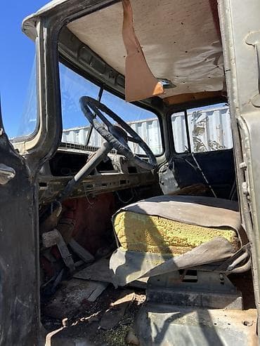 sp 4: ЗИЛ : | 1990 г. Фургон — 5