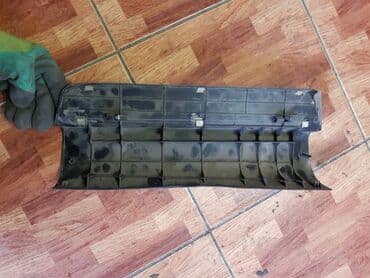 купить оборудование для парикмахерской: Решетка радиатора Mazda Б/у, Оригинал — 2