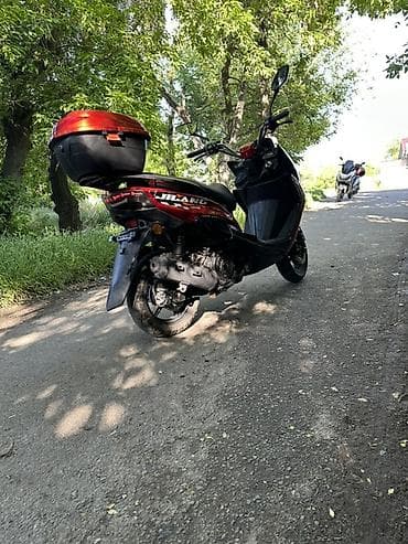 motor cycle: Макси-скутер 150 куб. см, Бензин, Б/у — 4