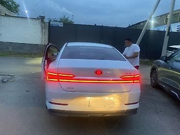 BYD: BYD Qin: 2020 г., Электромобиль, Седан — 4