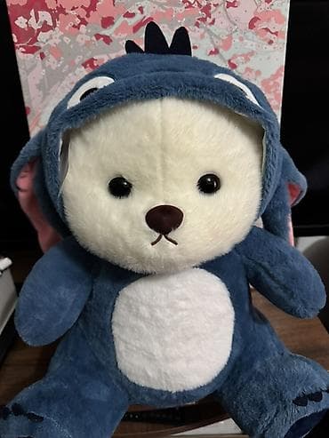 Детские электрокары: Игрушка мишка в костюме стича + плед внутри 2000 сом, брали дороже — 3