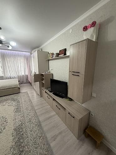 discovery studio: Продаю кватиру 9\2 этаж не угловая 70 кВ м,Просторная светлая комната — 4