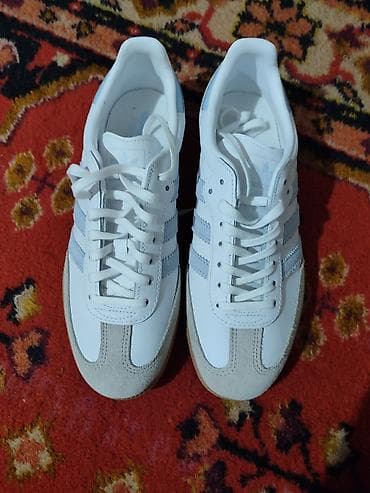 nike перчатки: Adidas Samba OG — классические кроссовки - Модель: Samba (надпись — 3