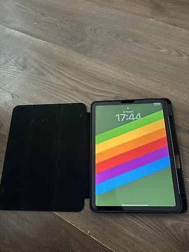 Планшеты: Планшет, Apple, память 64 ГБ, 10" - 11", Wi-Fi, Б/у, Классический цвет - Зеленый — 6