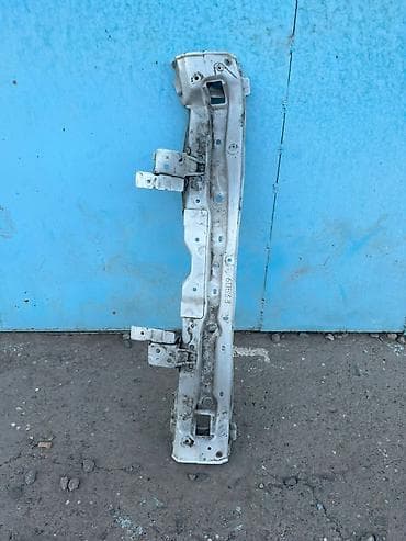 prius 2015: Накладка крыла Переднее левое Toyota, 2018 г., Б/у, Оригинал — 4