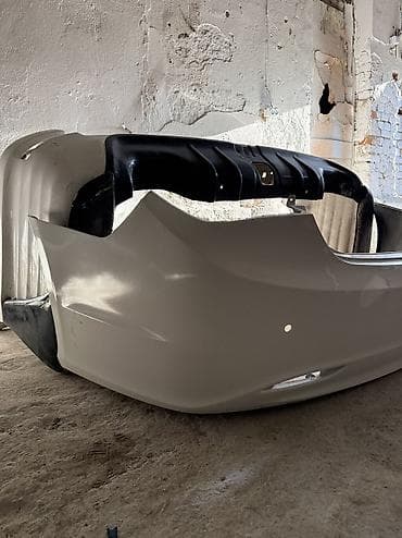 продаю бампер: Toyota — 4