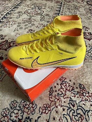 Футбольные бутсы/сороконожки Nike Zoom (линейка Mercurial) для игры на