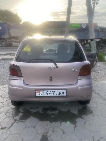 Toyota Vitz: 2003 г., Хэтчбэк