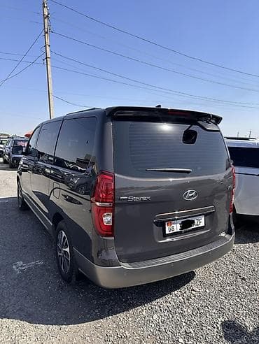 Hyundai Starex: 2019 г., 2.5 л, Автомат, Дизель, Минивэн — 4