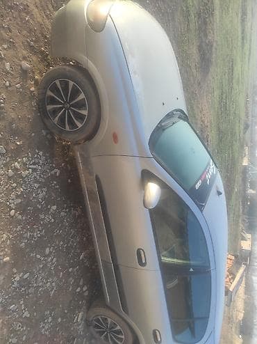 bmw 525 e34: Nissan Almera: 2003 г., 1.8 л, Механика, Бензин, Хэтчбэк — 8