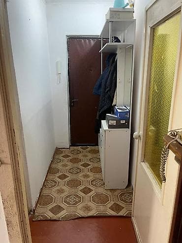 квартира 8 мкр: 3 комнаты, 58 м², 104 серия, 3 этаж, Косметический ремонт — 5