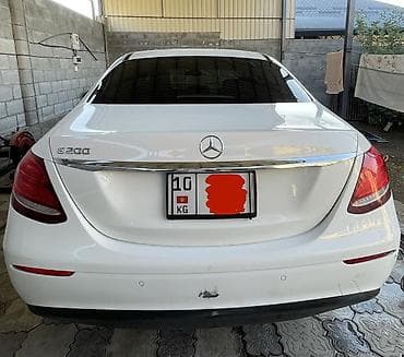Mercedes-Benz E-Class: 2018 г., 2 л, Автомат, Бензин, Седан — 3
