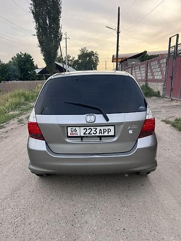 subaru outback xt: Honda Fit: 2004 г., 1.3 л, Автомат, Бензин, Хэтчбэк — 4