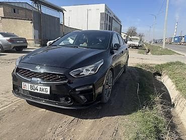 фары машины: Kia K3: 2018 г., 1.6 л, Автомат, Хэтчбэк — 2