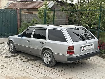 Унаа сатуу: Mercedes-Benz W124: 1992 г., 2.3 л, Кол менен иштөөчү, Бензин, Универсал — 4