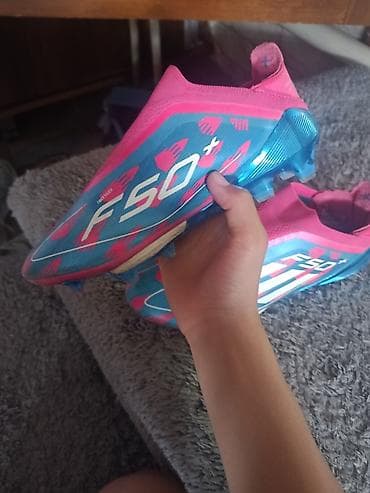 Спорт жана эс алуу: Футбольные бутсы adidas F50+ без шнурков37 размер - Тип: бутсы для — 1