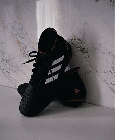 yeezy boost: Adidas original shoes 🔥Идеальные бутсы с Европы для футбола,так ещё с — 1