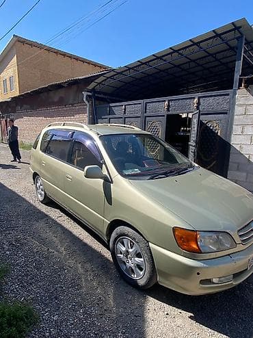mini v: Toyota Ipsum: 2000 г., 2 л, Автомат, Бензин, Минивэн — 4