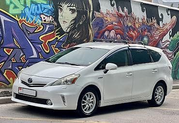 Toyota Prius V: 2013 г., 1.8 л, Вариатор, Гибрид, Универсал