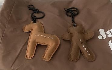 Брелоки-подвески JANDAN (набор из 2 шт.) - Фигуры: лошадка и