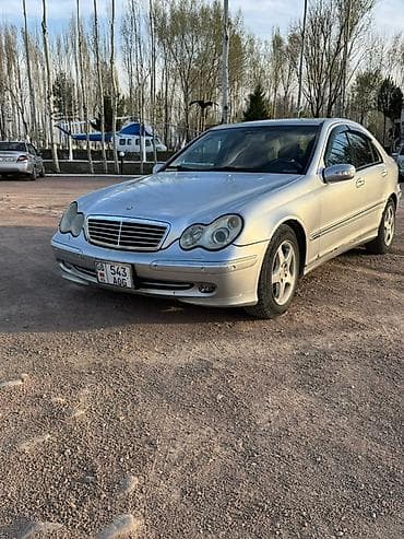 211 салон: Mercedes-Benz C-Class: 2001 г., Автомат, Бензин, Седан — 1