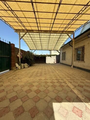 дом офицеров: ПРОДАЕТСЯ 5 КОМНАТНЫЙ ДОМ В Ж/М АК-ОРГО!!! Кол-во комнат: 5 Площадь — 13