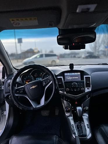 круиз контроль: Chevrolet Cruze: 2013 г., 1.8 л, Автомат, Бензин, Седан — 9