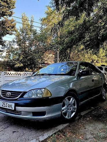 Toyota Avensis: 2002 г., 1.8 л, Автомат, Бензин, Лифтбек