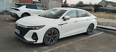 Chery : 2023 г., 1.6 л, Робот, Бензин, Седан