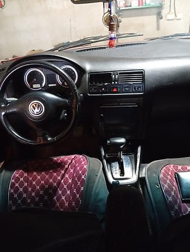 Volkswagen Bora: 2000 г., 2 л, Автомат, Бензин, Седан — 5