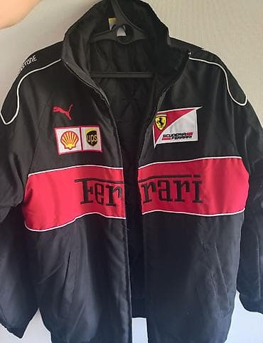 Куртки: Куртка Scuderia Ferrari F1, стёганая, с фирменной вышивкой и нашивками — 1