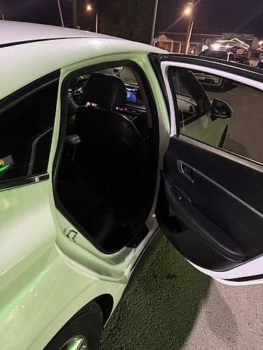 хундай аванте 1: Hyundai Sonata: 2019 г., 2 л, Автомат, Газ, Седан — 5