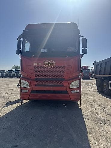 Тягач, 2021 г., Цистерна