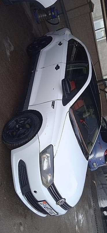 sprinter 412: Volkswagen Polo: 2014 г., Седан — 3