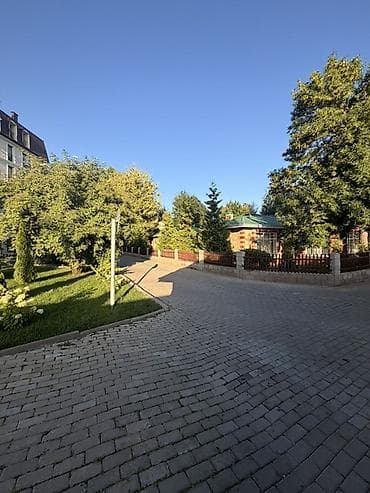 Недвижимость: 2 комнаты, 67 м², Индивидуалка, 3 этаж, Свежий ремонт — 2