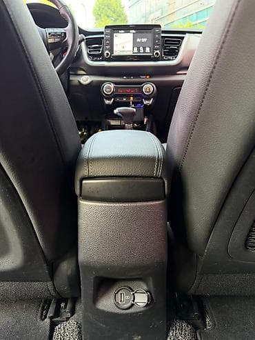 Продажа авто: Kia Stonic: 2019 г., 1.4 л, Автомат, Бензин, Кроссовер — 9