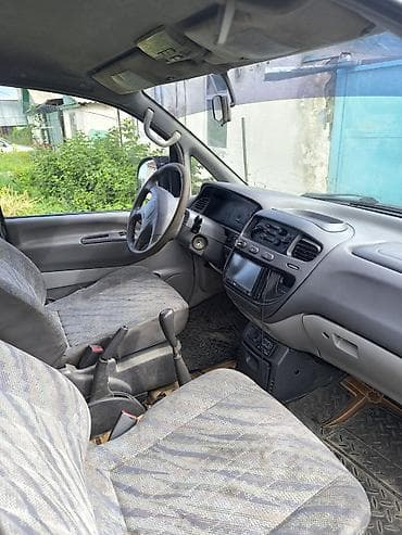 л300 делика: Mitsubishi Space Gear: 1998 г., 2 л, Механика, Бензин, Минивэн — 3