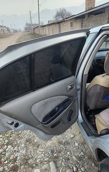 терано 1: Nissan Almera: 2002 г., 1.8 л, Автомат, Бензин, Хэтчбэк — 9