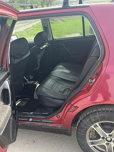 гольы 3: Volkswagen Golf: 1993 г., 1.6 л, Ручные, Бензин, Седан — 9