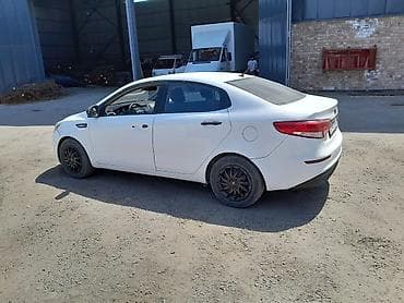 kia rio 2012: Kia Rio: 2015 г., Механика, Седан — 5