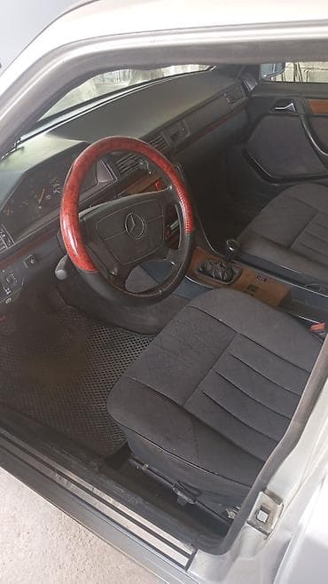 e500 124: Mercedes-Benz W124: 1993 г., 2.2 л, Механика, Бензин — 3