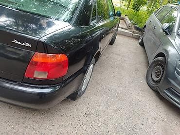 Audi A4: 1995 г., 1.8 л, Ручные, Седан — 9