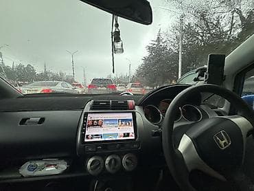 fit 2005: Honda Fit: 2005 г., Автомат, Бензин, Хэтчбэк — 10