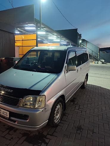 крыло на степ: Honda Stepwgn: 2001 г., Минивэн — 5