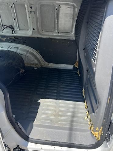 делал: Volkswagen Caddy: 2006 г. — 3